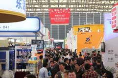 CHINAPLAS 2014 marks a new record of visitors number to 130,370 CHINAPLAS 2014 marks a new record of visitors number to 130,370